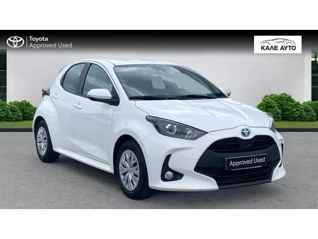 Toyota Yaris 1.5 HEV - автомобили, коли, обяви за нови и употребявани 2