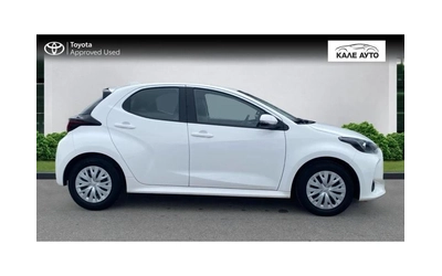 toyota-yaris - 4