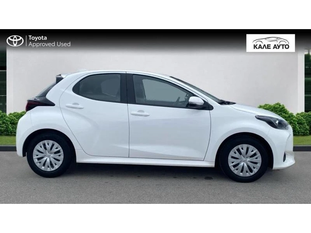 Toyota Yaris 1.5 HEV - автомобили, коли, обяви за нови и употребявани 4