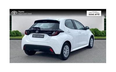 Toyota Yaris 1.5 HEV - автомобили, коли, обяви за нови и употребявани 7