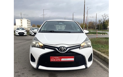 toyota-yaris - 1