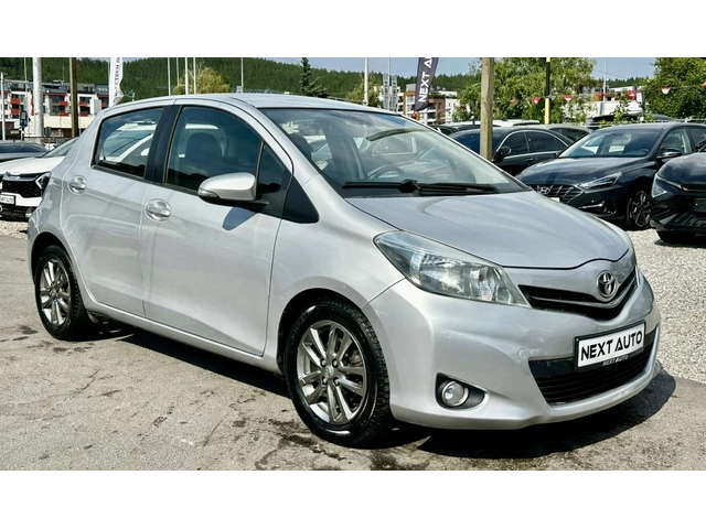 Toyota Yaris 1.4D 90HP E5B КАМЕРА - автомобили, коли, обяви за нови и употребявани 2