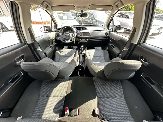 Toyota Yaris 1.4D 90HP E5B КАМЕРА - автомобили, коли, обяви за нови и употребявани 8