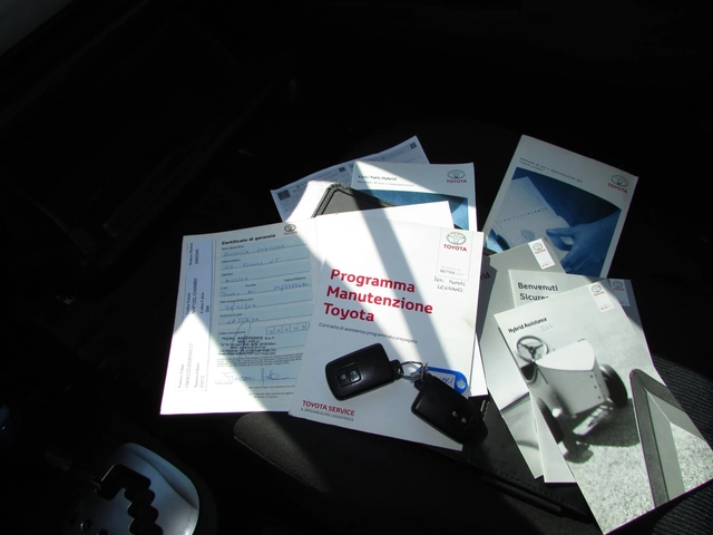 Toyota Yaris 1.5i HYBRID - автомобили, коли, обяви за нови и употребявани 14