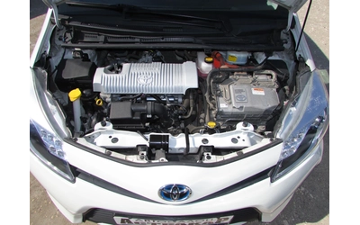 Toyota Yaris 1.5i HYBRID - автомобили, коли, обяви за нови и употребявани 16