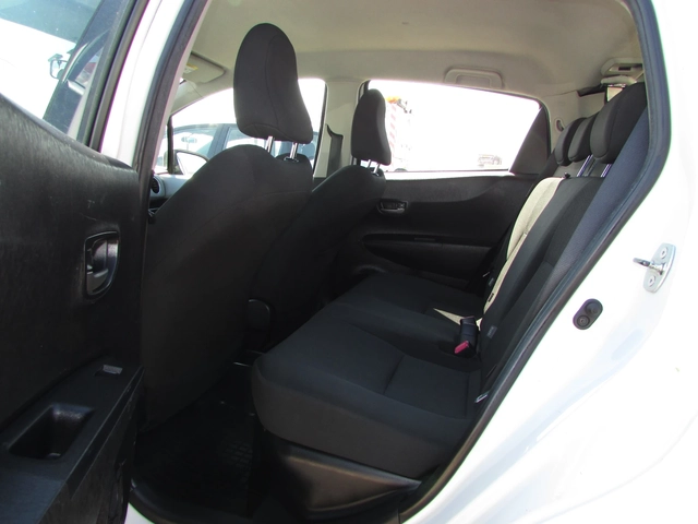 Toyota Yaris 1.5i HYBRID - автомобили, коли, обяви за нови и употребявани 8