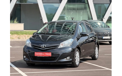 toyota-yaris - 0