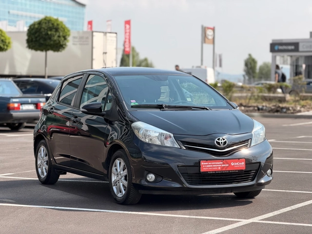 Toyota Yaris 1.33vvt-i-Автоматик-Лизинг през Уникредит по160евр - автомобили, коли, обяви за нови и употребявани 2