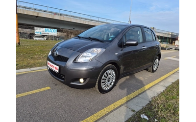 toyota-yaris - 0