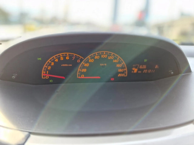 Toyota Yaris 1.3i - автомобили, коли, обяви за нови и употребявани 13