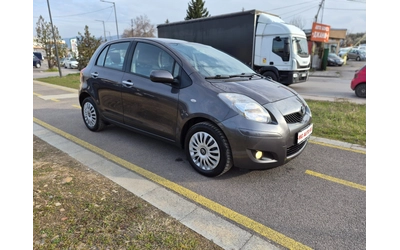 toyota-yaris - 2