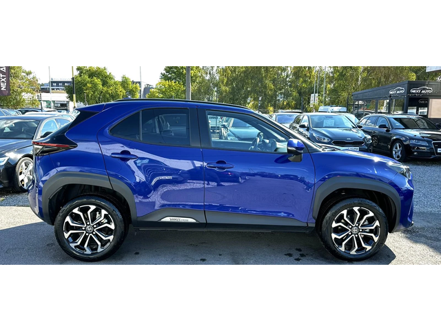 Toyota Yaris Cross 1.5HYBRID 92HP 15000KM LANE ASSIST DISTRONIC - автомобили, коли, обяви за нови и употребявани 3