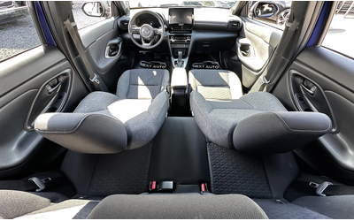 Toyota Yaris Cross 1.5HYBRID 92HP 15000KM LANE ASSIST DISTRONIC - автомобили, коли, обяви за нови и употребявани 8