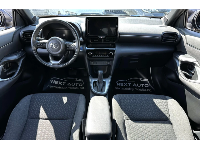Toyota Yaris Cross 1.5HYBRID 92HP 15000KM LANE ASSIST DISTRONIC - автомобили, коли, обяви за нови и употребявани 9