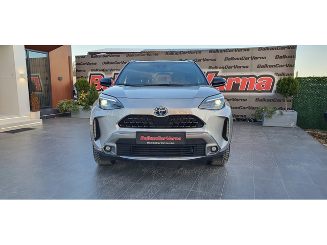 Toyota Yaris Cross 1.5 HYBRID 4WD BI-COLOR Гаранция - автомобили, коли, обяви за нови и употребявани 0