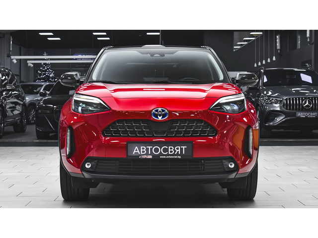 Toyota Yaris Cross 1.5 Hybrid Chic 4x4 Automatic - автомобили, коли, обяви за нови и употребявани 1