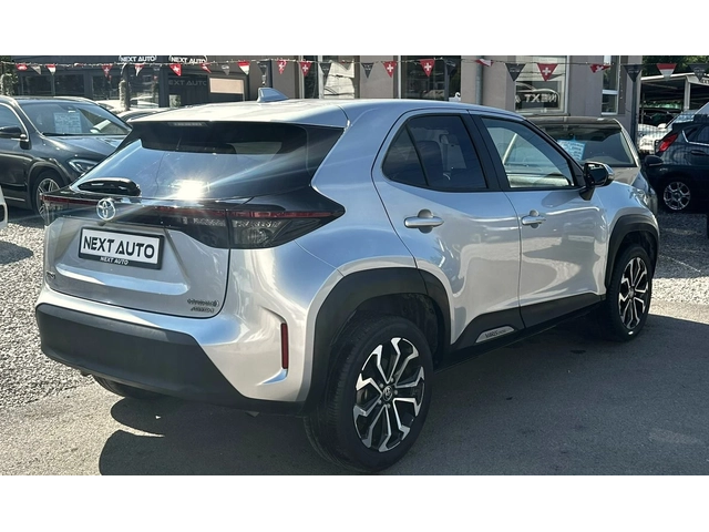 Toyota Yaris Cross 1.5 HYBRID 92HP AWD-i LANE ASSIST DISTRONIC EU6D - автомобили, коли, обяви за нови и употребявани 4