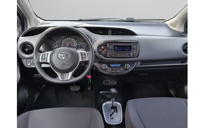 Toyota YARIS HYBRID 1.5E / 75HP EAT E6 - автомобили, коли, обяви за нови и употребявани 10