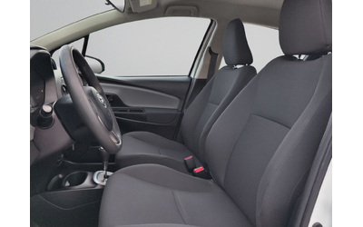 Toyota YARIS HYBRID 1.5E / 75HP EAT E6 - автомобили, коли, обяви за нови и употребявани 8