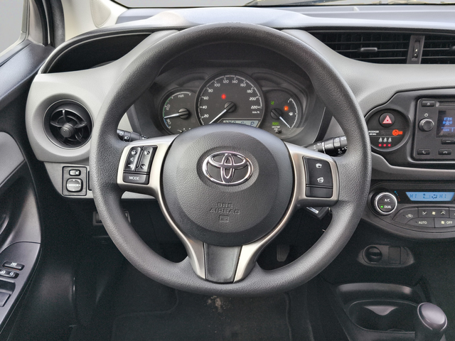 Toyota YARIS HYBRID 1.5E / 75HP EAT E6 - автомобили, коли, обяви за нови и употребявани 9
