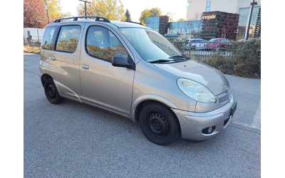 toyota-yaris-verso - 0