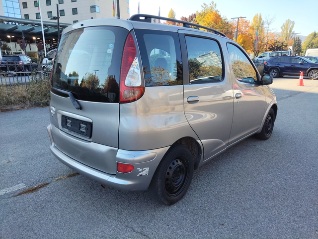 Toyota Yaris verso 1, 3i 86ps FACELIFT ITALY - автомобили, коли, обяви за нови и употребявани 3
