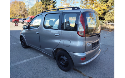 toyota-yaris-verso - 4