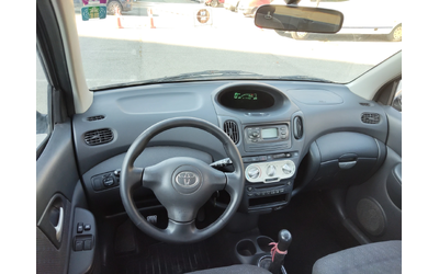 toyota-yaris-verso - 5