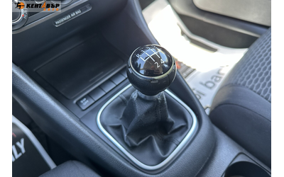 Volkswagen Golf 1.6d 105к.с. - автомобили, коли, обяви за нови и употребявани 11