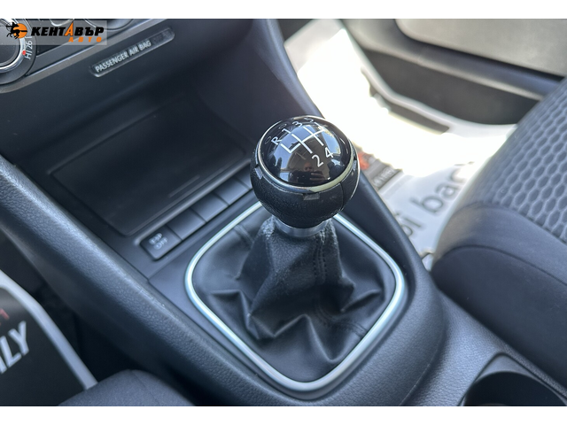 Volkswagen Golf 1.6d 105к.с. - автомобили, коли, обяви за нови и употребявани 11