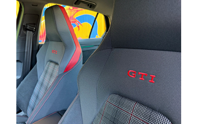 VOLKSWAGEN GOLF GTI 2.0L 4cyl FWD - автомобили, коли, обяви за нови и употребявани 12