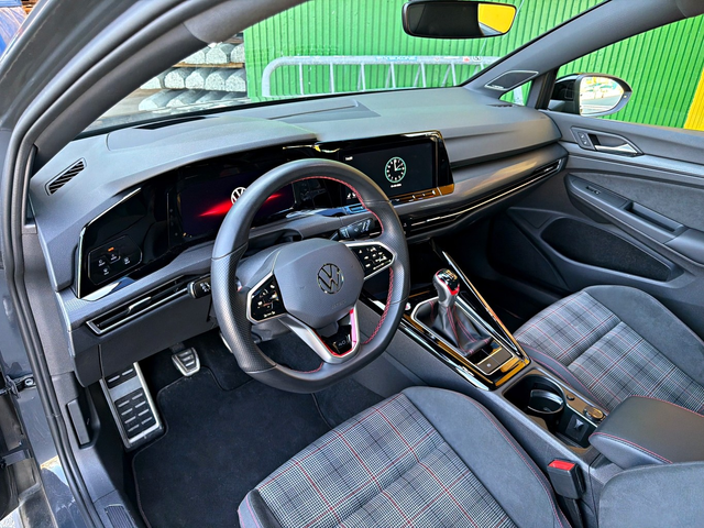 VOLKSWAGEN GOLF GTI 2.0L 4cyl FWD - автомобили, коли, обяви за нови и употребявани 4