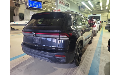 volkswagen-taos-1-5l-4cyl-awd - 2