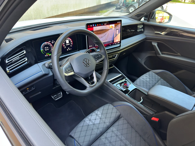 Volkswagen Tiguan 1.5 TSI (272 кс) eHybrid DSG - автомобили, коли, обяви за нови и употребявани 4