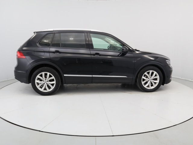 Volkswagen Tiguan - автомобили, коли, обяви за нови и употребявани 11