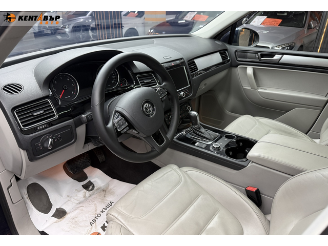 Volkswagen Touareg 3.0d 239 к.с. - автомобили, коли, обяви за нови и употребявани 9