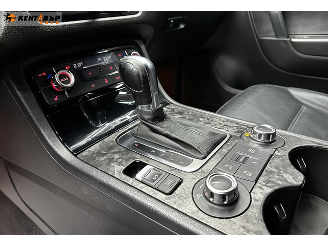 Volkswagen Touareg 3.0d 239 к.с. - автомобили, коли, обяви за нови и употребявани 9