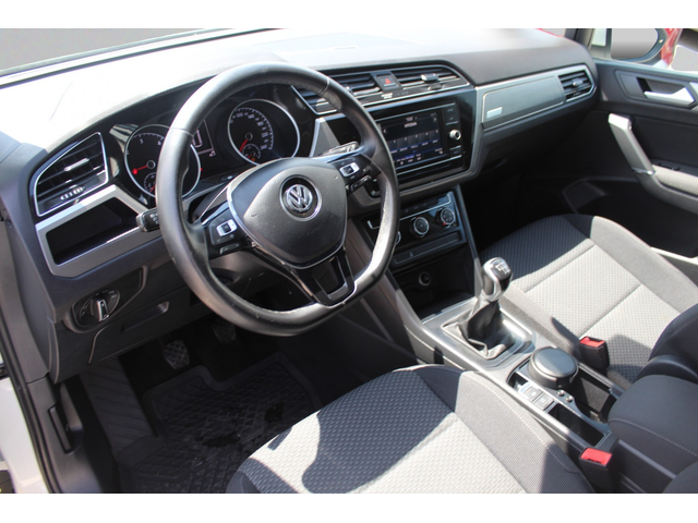 Volkswagen TOURAN 2.0TDI 150hp BVM6 E6 - автомобили, коли, обяви за нови и употребявани 5