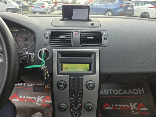 Volvo C30 2.4D5-180кс= АВТОМАТ= R-DESIGN= 143.000km - автомобили, коли, обяви за нови и употребявани 14