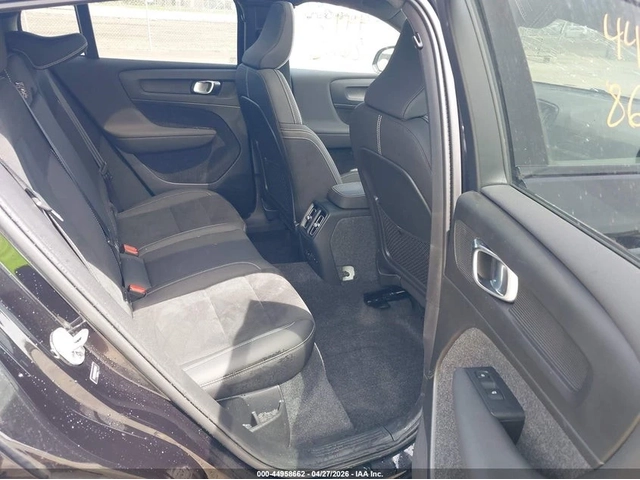 Volvo C40 * TWIN PLUS* 360* ПАНО* KEYLESS* Camera* ПОДГРЕВ* - автомобили, коли, обяви за нови и употребявани 7