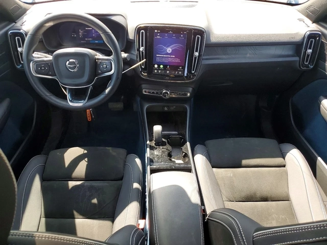 Volvo C40 P8 RECHARGE ULTIMATE | 360 КАМЕРА | HARMAN/KARDON - автомобили, коли, обяви за нови и употребявани 7