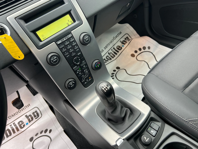 Volvo S40 - автомобили, коли, обяви за нови и употребявани 13