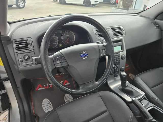 Volvo S40 1.6D-109кс= 170.000км= АВТОПИЛОТ - автомобили, коли, обяви за нови и употребявани 7