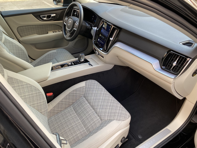 Volvo S60 2.0 B3 P CORE AUTO - автомобили, коли, обяви за нови и употребявани 10