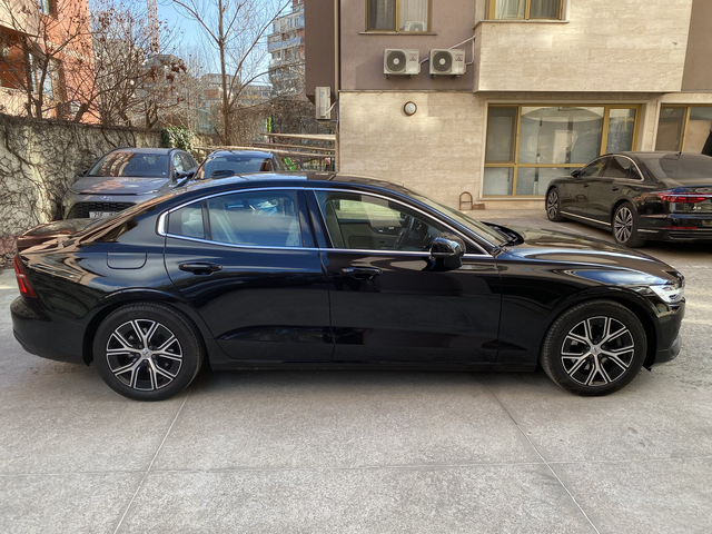 Volvo S60 2.0 B3 P CORE AUTO - автомобили, коли, обяви за нови и употребявани 3