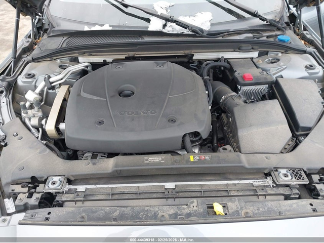 VOLVO S60 2.0L I-4 DI, DOHC, VVT, TURBO, 250HP Front Wheel Drive - автомобили, коли, обяви за нови и употребявани 9