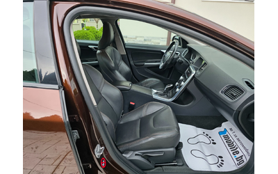 Volvo S60 2.4 D CROSS COUNTRY AWD KATO HOBA - автомобили, коли, обяви за нови и употребявани 13