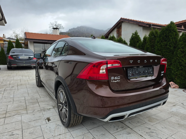 Volvo S60 2.4 D CROSS COUNTRY AWD KATO HOBA - автомобили, коли, обяви за нови и употребявани 6