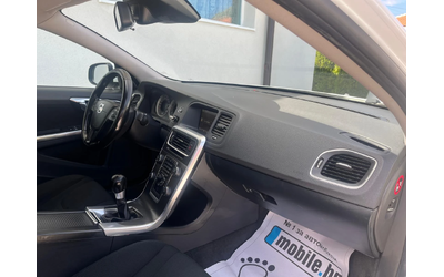 Volvo S60 2.0 D - автомобили, коли, обяви за нови и употребявани 14