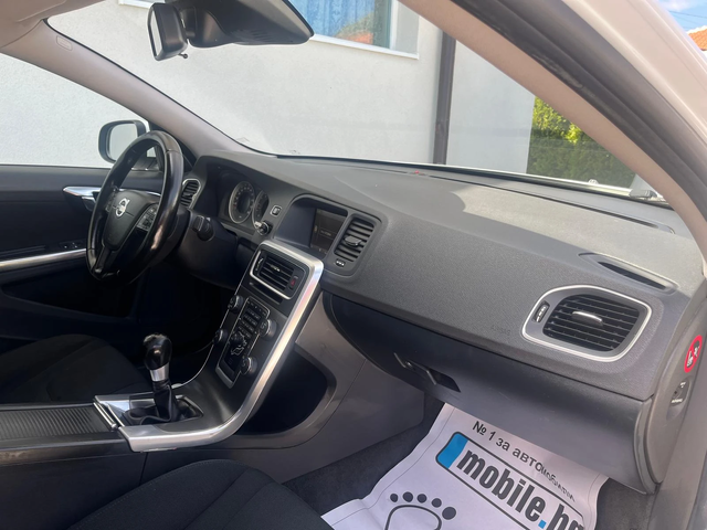 Volvo S60 2.0 D - автомобили, коли, обяви за нови и употребявани 14